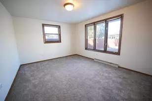 530 Lorraine Ln, Green Bay, WI 54311 - Photo 12