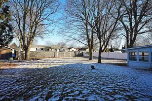 530 Lorraine Ln, Green Bay, WI 54311 - Photo 18