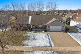 1105 Faversham Way, Green Bay, WI 54313 - Photo 2