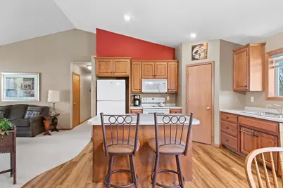 1105 Faversham Way, Green Bay, WI 54313 - Photo 12
