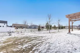 210 N Bedford Rd, Green Bay, WI 54311 - Photo 36