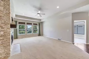 210 N Bedford Rd, Green Bay, WI 54311 - Photo 12
