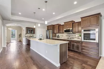 210 N Bedford Road, Green Bay, WI 54311 - Photo 8