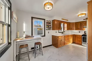 1512 13th Ave, Green Bay, WI 54304 - Photo 2