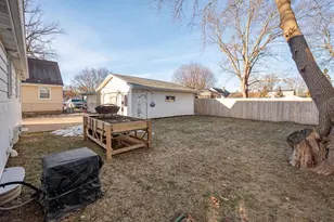 1512 13th Ave, Green Bay, WI 54304 - Photo 6