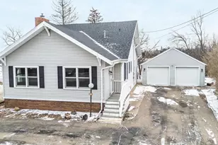 1721 W Main St, Little Chute, WI 54911 - Photo 2