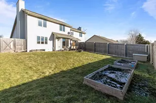 2457 Blake Ct, Oshkosh, WI 54904 - Photo 2