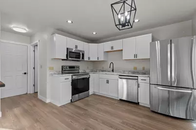 2457 Blake Court, Oshkosh, WI 54904 - Photo 4