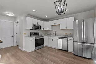 2457 Blake Ct, Oshkosh, WI 54904 - Photo 4