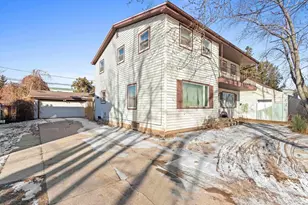 1312 S Riverdale Dr, Appleton, WI 54914 - Photo 2