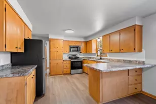 7106 Garbrecht Rd, Oconto Falls, WI 54154 - Photo 6