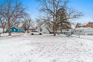 1367 Day St, Green Bay, WI 54302 - Photo 12