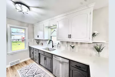 310 W Ryan Street, Brillion, WI 54110 - Photo 8