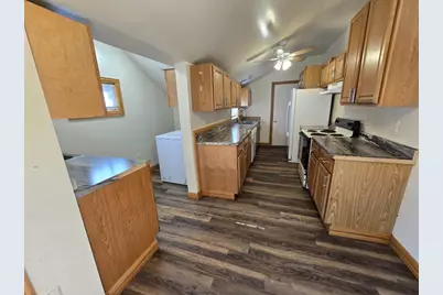 231 E Center Street, Shawano, WI 54166 - Photo 6