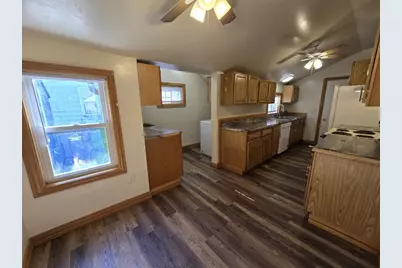 231 E Center Street, Shawano, WI 54166 - Photo 4