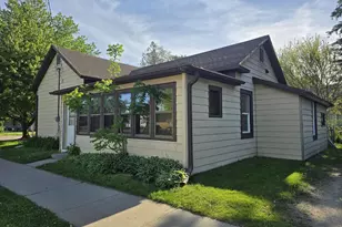 231 E Center St, Shawano, WI 54166 - Photo 20