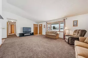 1112 Oriole Dr, Kaukauna, WI 54130 - Photo 8