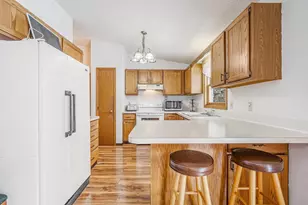 1112 Oriole Dr, Kaukauna, WI 54130 - Photo 10