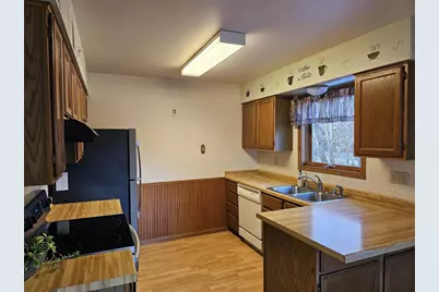 703 S West Street, Weyauwega, WI 54983 - Photo 10