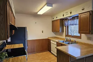 703 S West St, Weyauwega, WI 54983 - Photo 10