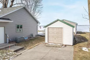 9302 Blanco Rd, Winneconne, WI 54986 - Photo 32