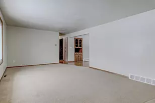 1807 E Wisconsin Ave, Kaukauna, WI 54130 - Photo 6