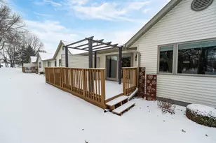 24 Riverside Ct, Fond du Lac, WI 54935 - Photo 4