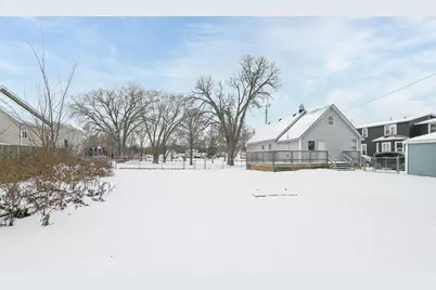 1129 S Chestnut Avenue, Green Bay, WI 54304 - Photo 38