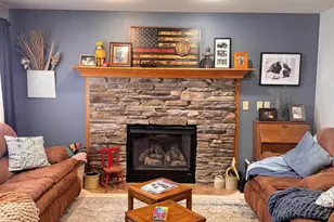 833 Woodland Cir, Waupaca, WI 54981 - Photo 6