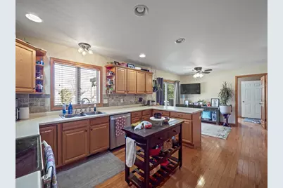 833 Woodland Circle, Waupaca, WI 54981 - Photo 2