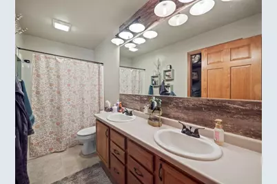 833 Woodland Circle, Waupaca, WI 54981 - Photo 16