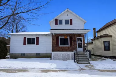 911 Carney Boulevard, Marinette, WI 54143 - Photo 1