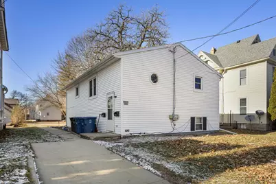 1007 Jackson Street, Oshkosh, WI 54901 - Photo 1