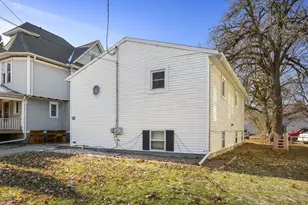 1007 Jackson St, Oshkosh, WI 54901 - Photo 16