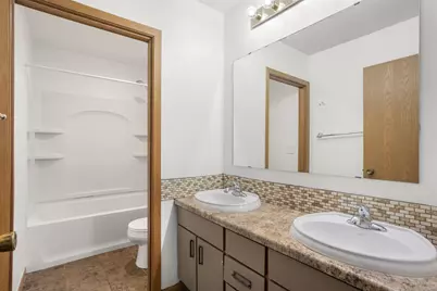 1007 Jackson Street, Oshkosh, WI 54901 - Photo 8