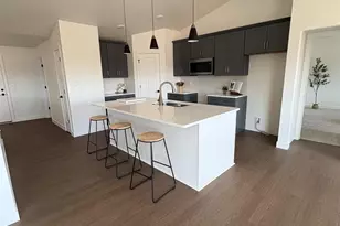 W5609 Tonys Way, Appleton, WI 54915 - Photo 2