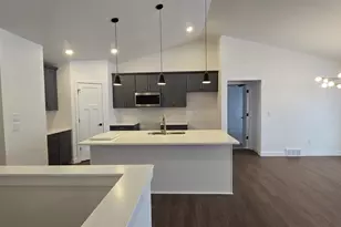 W5609 Tonys Way, Appleton, WI 54915 - Photo 2