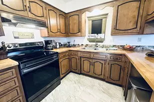 975 Manor Dr, Neenah, WI 54956 - Photo 6