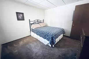 975 Manor Dr, Neenah, WI 54956 - Photo 12