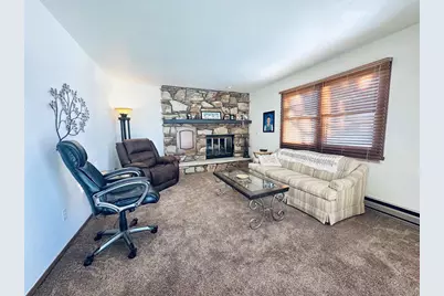 975 Manor Drive #78, Neenah, WI 54956 - Photo 2