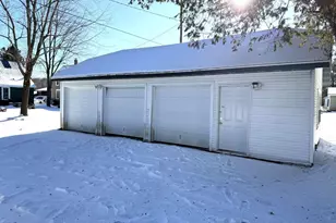 304 S Main St, Marion, WI 54950 - Photo 20