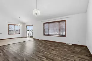 2627 Marathon Ave, Neenah, WI 54956 - Photo 6