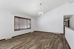 2627 Marathon Ave, Neenah, WI 54956 - Photo 4