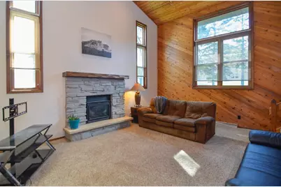 916 Square Terrace, Green Bay, WI 54313 - Photo 10