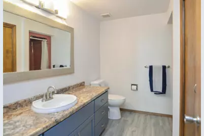 916 Square Terrace, Green Bay, WI 54313 - Photo 16