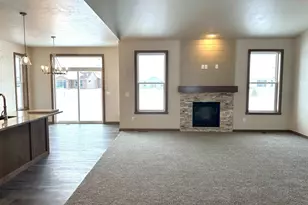 N9257 Breezy Way, Appleton, WI 54915 - Photo 8