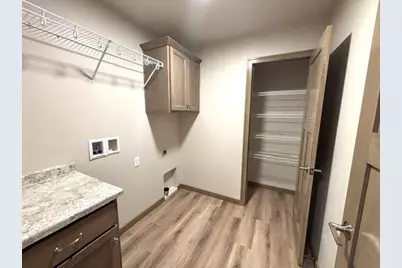 N9036 Cedar Court, Menasha, WI 54952 - Photo 18