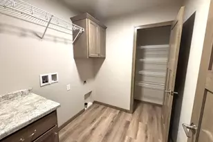N9036 Cedar Ct, Menasha, WI 54952 - Photo 18