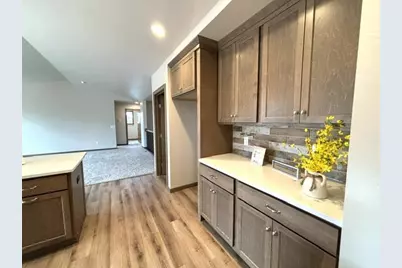 N9036 Cedar Court, Menasha, WI 54952 - Photo 4
