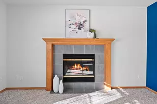 2374 Yolanda Cir, Green Bay, WI 54303 - Photo 8